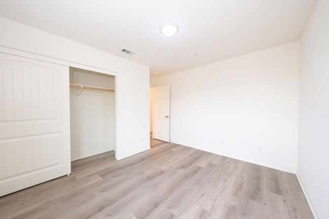 Building Photo - 6807 Rangeley Wy