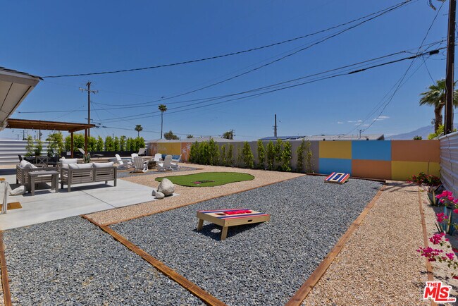 Building Photo - 375 W Sunview Ave