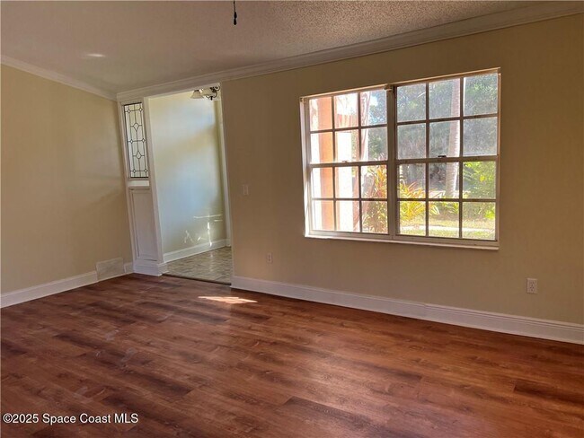 Building Photo - 1300 Eldron Blvd SE