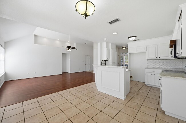 Building Photo - 1303 Cochise Trail