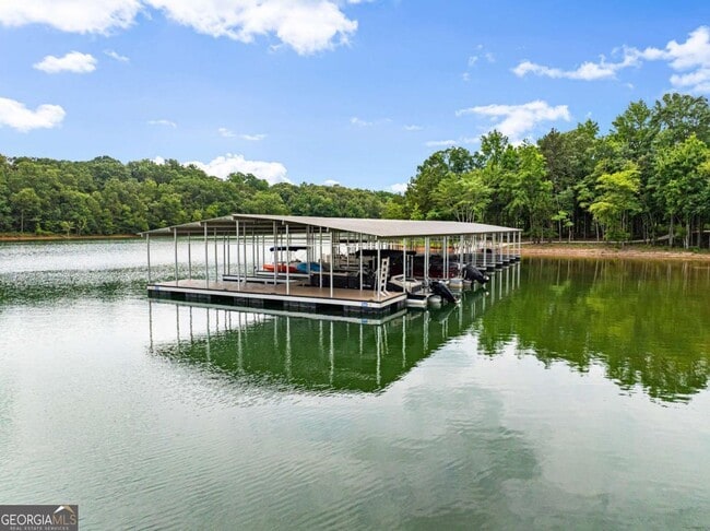 Building Photo - 151 S Pointe Dr