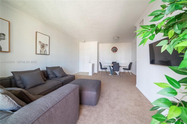 Building Photo - 17100 N Bay Rd