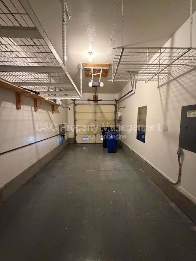 Building Photo - 1279 Gorge Run Wy