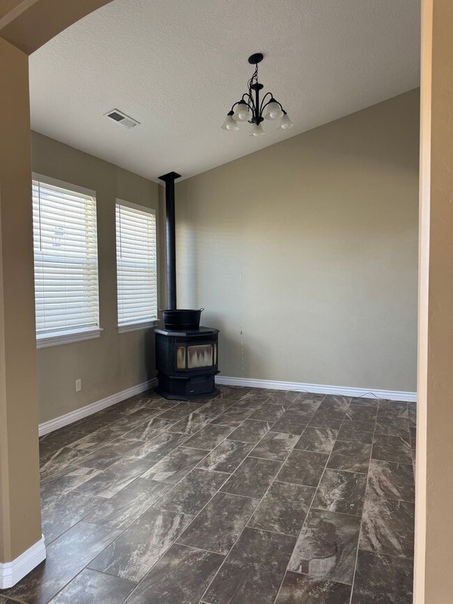Building Photo - Executive 4-Bedroom Home for Rent