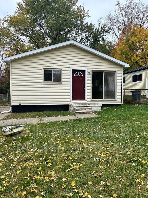 Primary Photo - 397 Cameron Ave