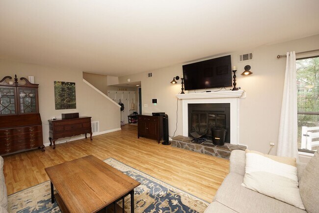 Building Photo - Updated 4 bedroom home in Bluewater Bay!