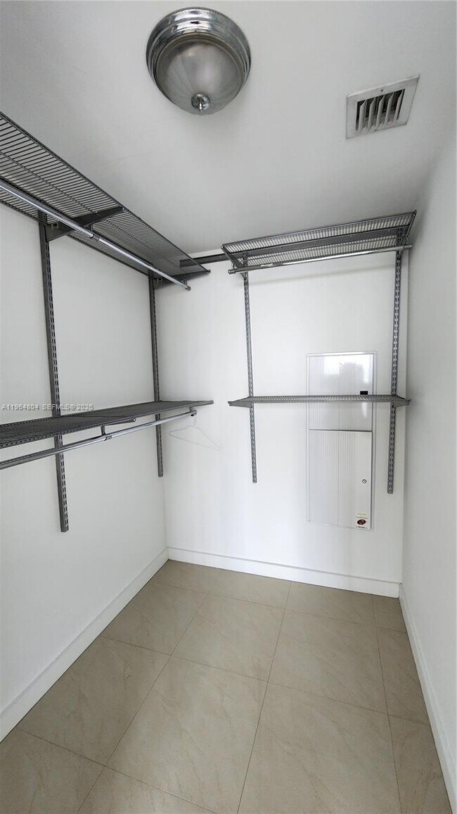 Building Photo - 185 SW 7th St