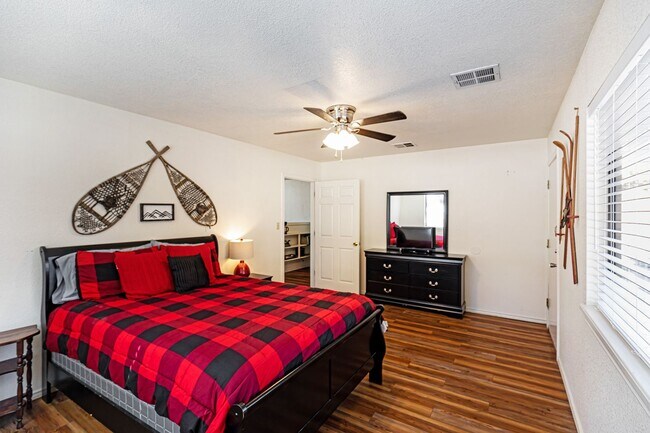 Building Photo - 62 Curlew Pl