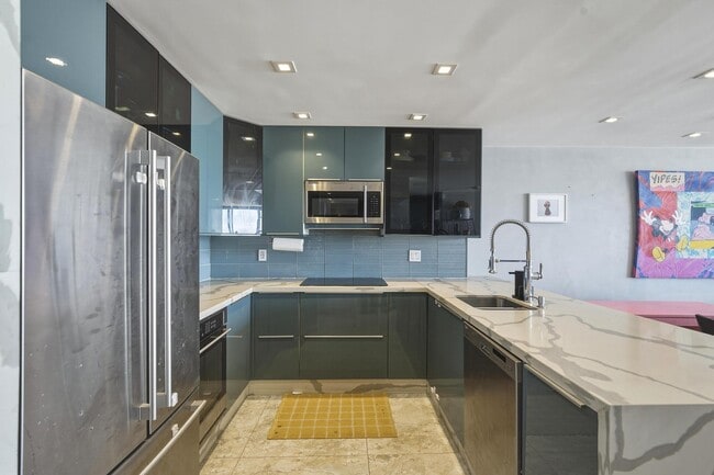 Building Photo - 2100 Sans Souci Blvd