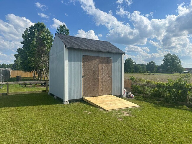 Building Photo - 110 Killis Blvd