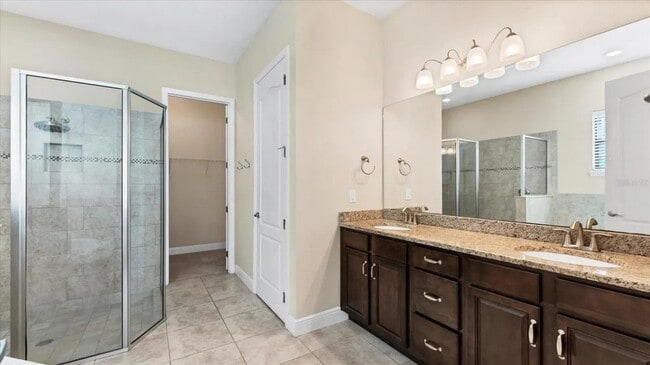 Building Photo - 5727 Title Row Dr