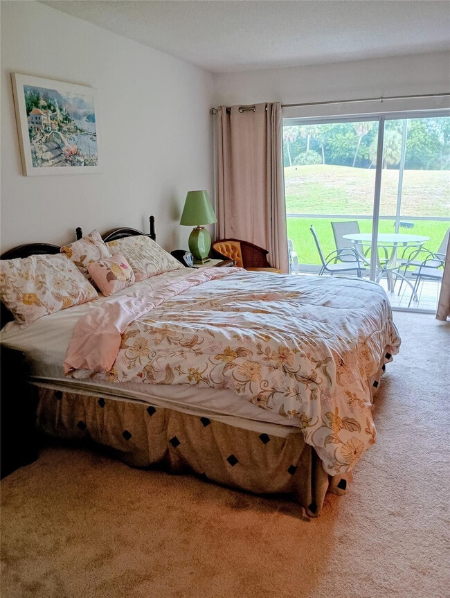 Building Photo - 3200 N Palm Aire Dr