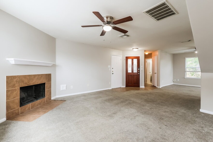 Building Photo - 25306 Barmby Dr