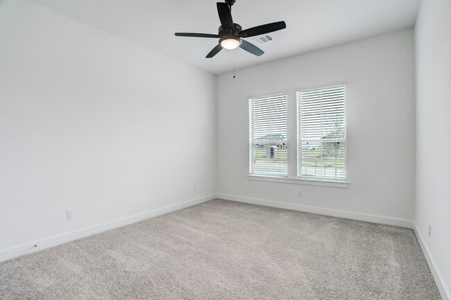 Building Photo - 3003 Lago Costa Dr