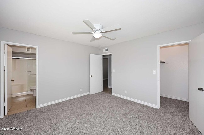 Building Photo - 617 E Calle Bolo Ln