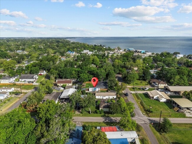 Building Photo - 4734 Oleander St