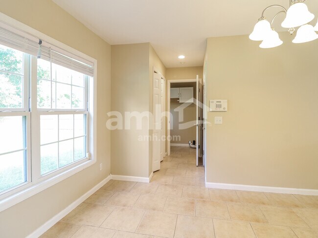 Building Photo - 61 Wintergreen Dr