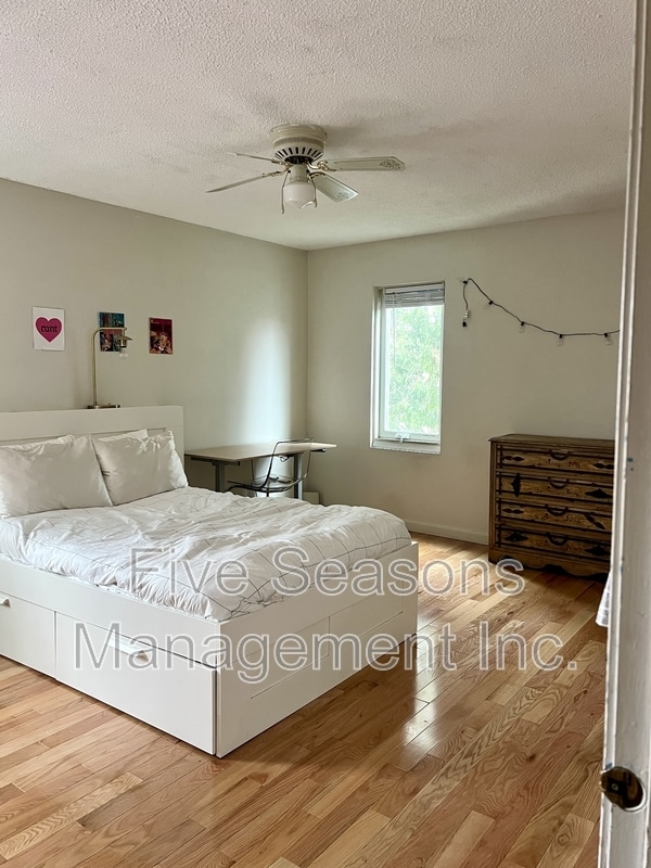 Building Photo - 115-7 North Winooski Avenue - 7