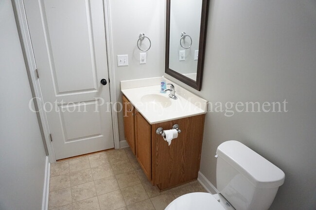 Building Photo - 2018 Willow Stone Ct