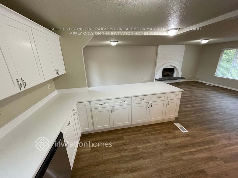 Building Photo - 6003 99th St NE