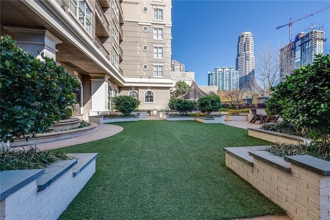 Building Photo - 3334 Peachtree Rd NE