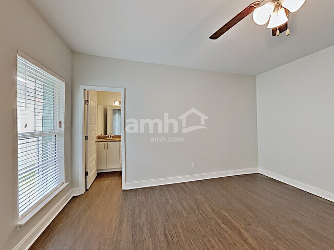 Building Photo - 5318 Tupelo St