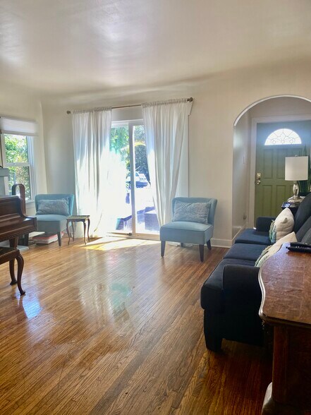 Building Photo - 11323 Mississippi Ave