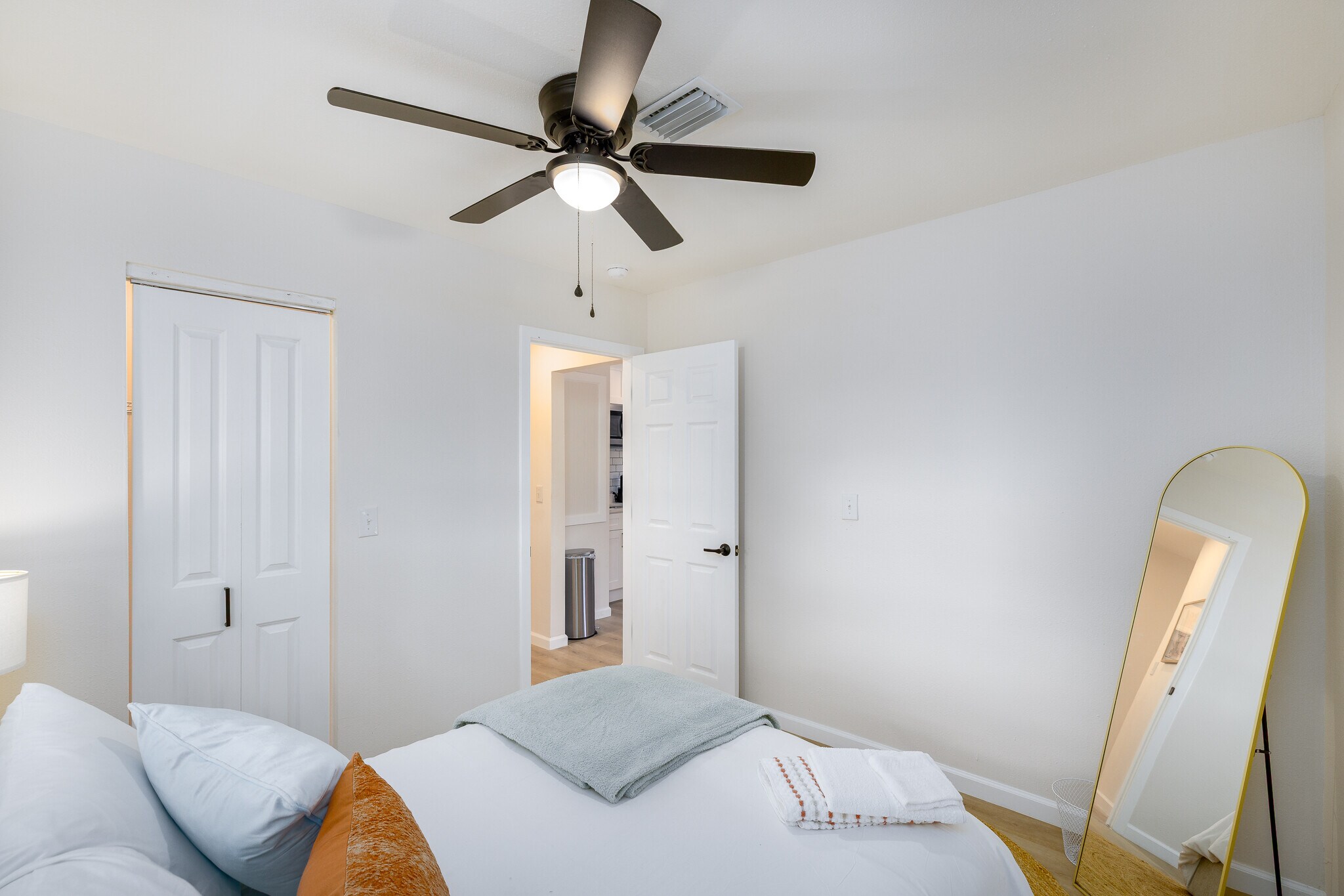 Building Photo - 4936 40th Ave N