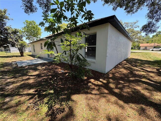 Building Photo - 34329 Oak Ave