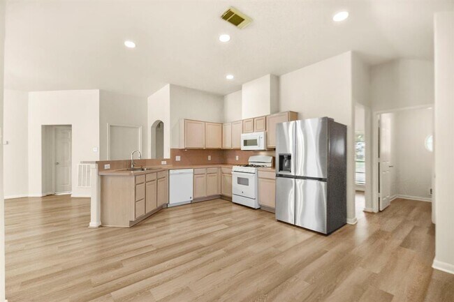 Building Photo - 3619 Slocom Dr