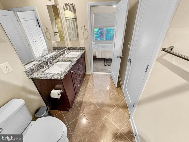 Building Photo - 5610 45th Ave