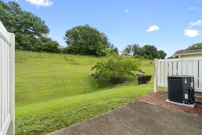 Building Photo - 554 Wingspan Way
