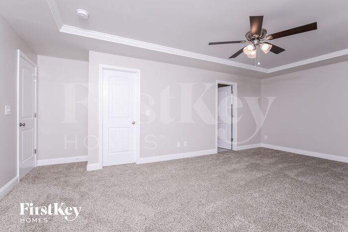 Building Photo - 499 Royal Oak Ln