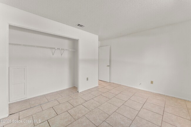 Building Photo - 920 San Filippo Dr SE
