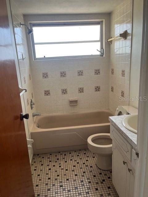 Building Photo - 300 94th Ave N