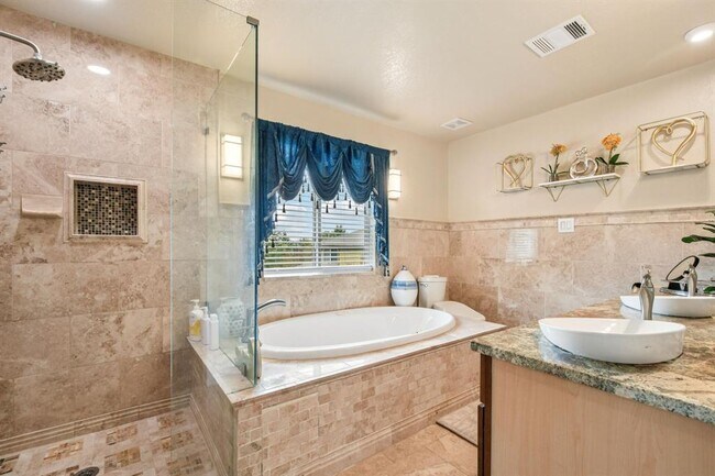 Building Photo - 18205 Great Falls Dr