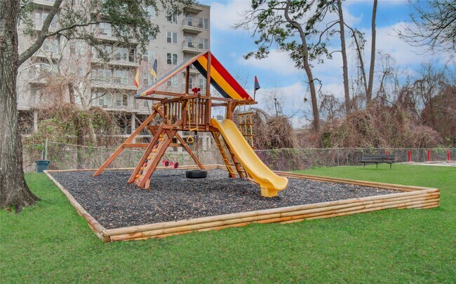 Building Photo - 12633 Memorial Dr