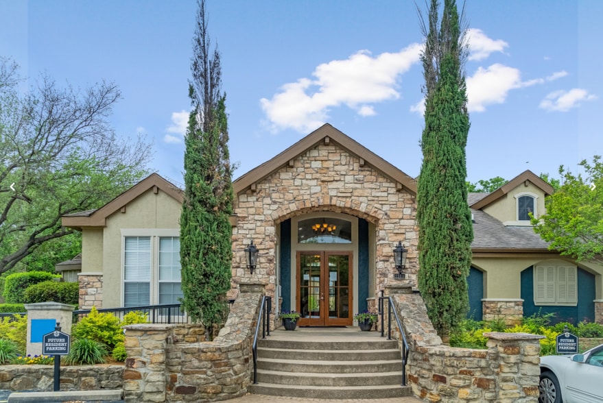 District 2308 Apartment Homes 2308 Fair Oaks Dr Arlington TX 76011