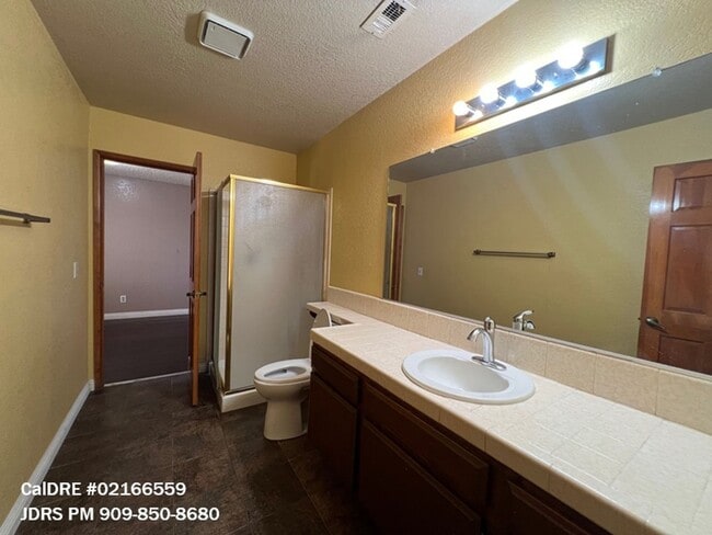 Building Photo - Lancaster 4 Bedroom Home