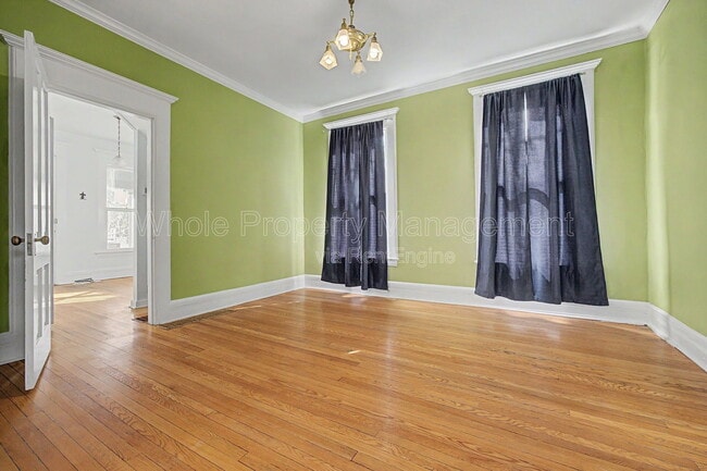 Building Photo - 2214 E 13th Ave