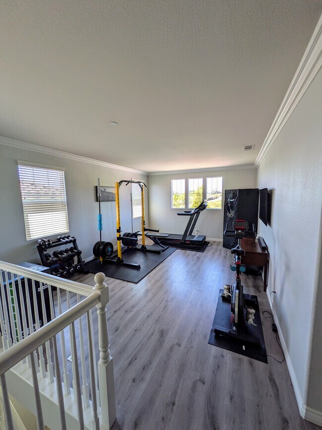 Building Photo - 3433 Arborview Dr