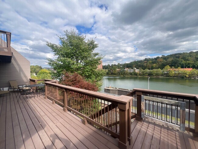 Building Photo - * River Views - Downtown Morgantown - 3 Be...