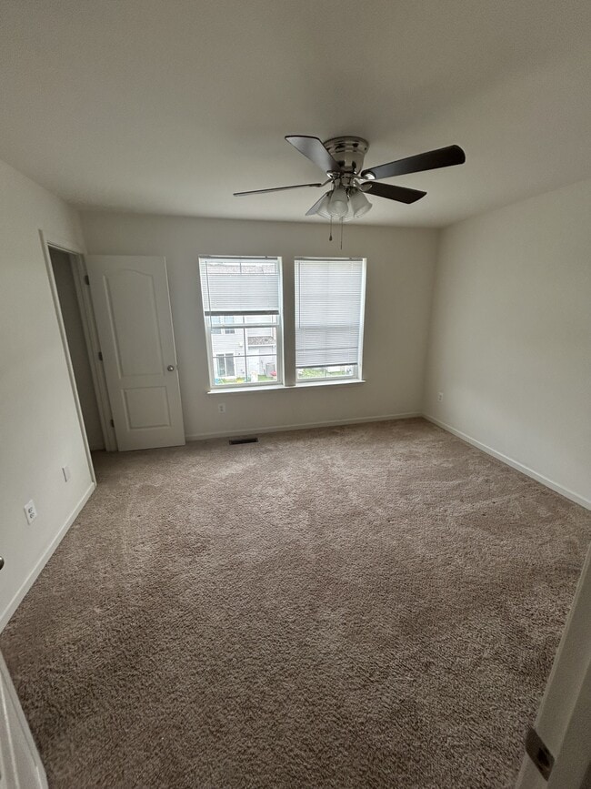 Building Photo - 164 Scotch Pine Dr