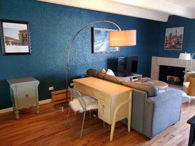 Building Photo - 200 Pearl St