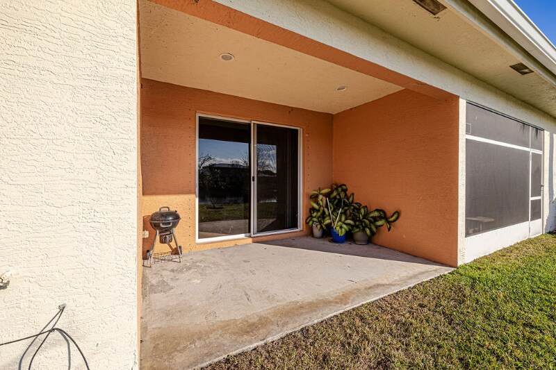 Building Photo - 805 Middleton Dr SW