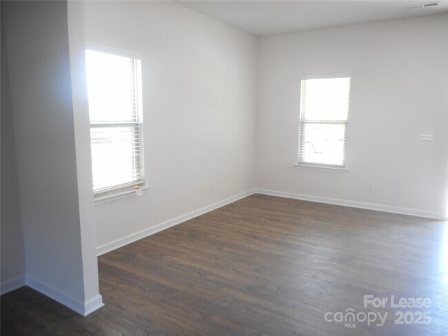 Building Photo - 9339 Arbor Creek Dr