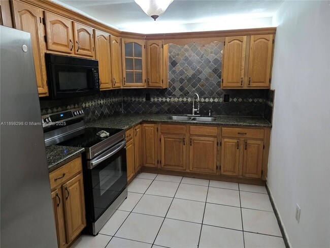 Primary Photo - 10000 NW 80th Ct