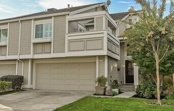 Building Photo - Cozy 3BD/2.5BA Single-Family Home Minutes from Downtown Pleasanton