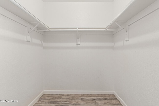 Building Photo - 7714 E Wilshire Dr