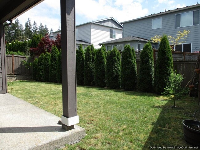 Building Photo - Spacious 4-Bedroom Home with Modern Comforts